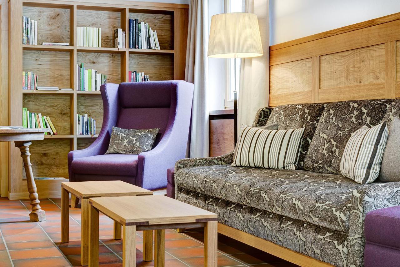 Hotel Gasthof Kreuz Sonntag Extérieur photo