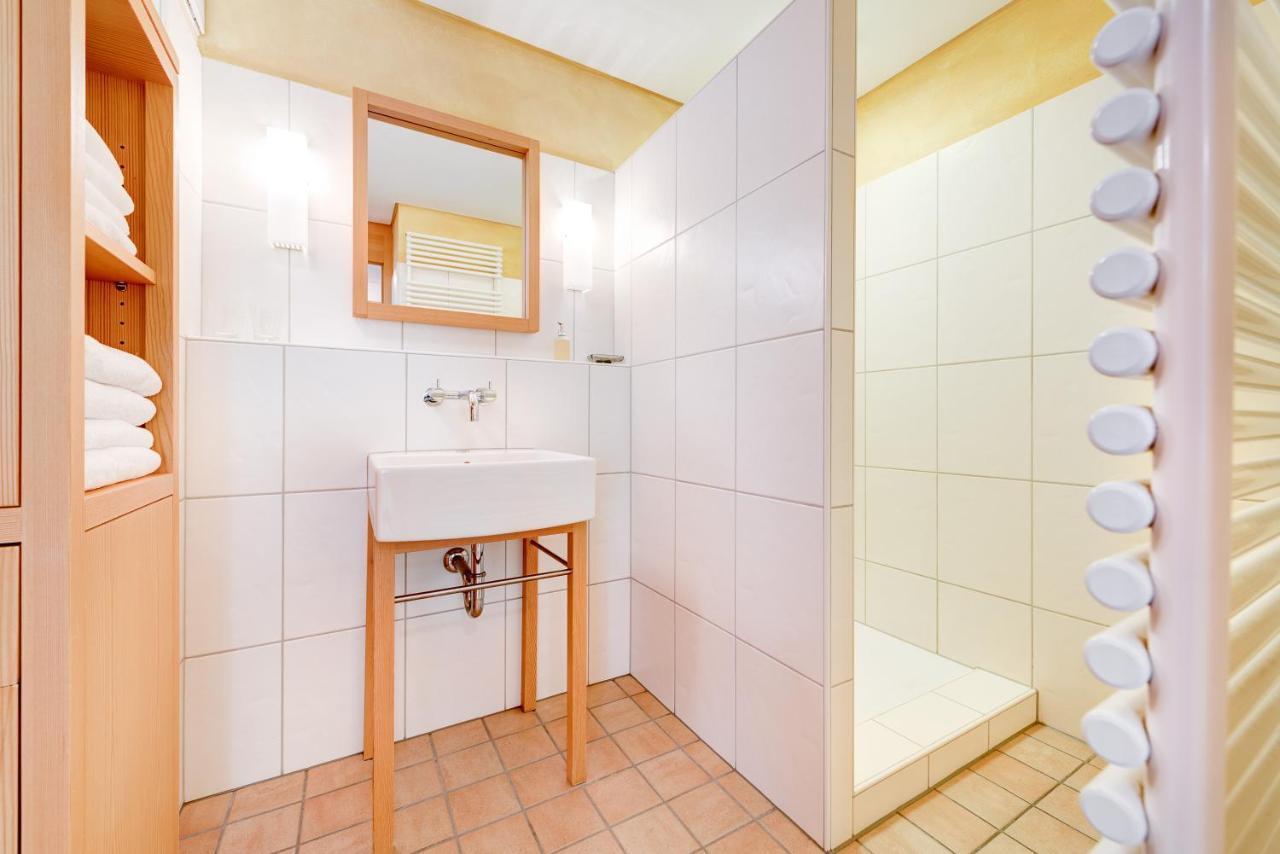 Hotel Gasthof Kreuz Sonntag Extérieur photo