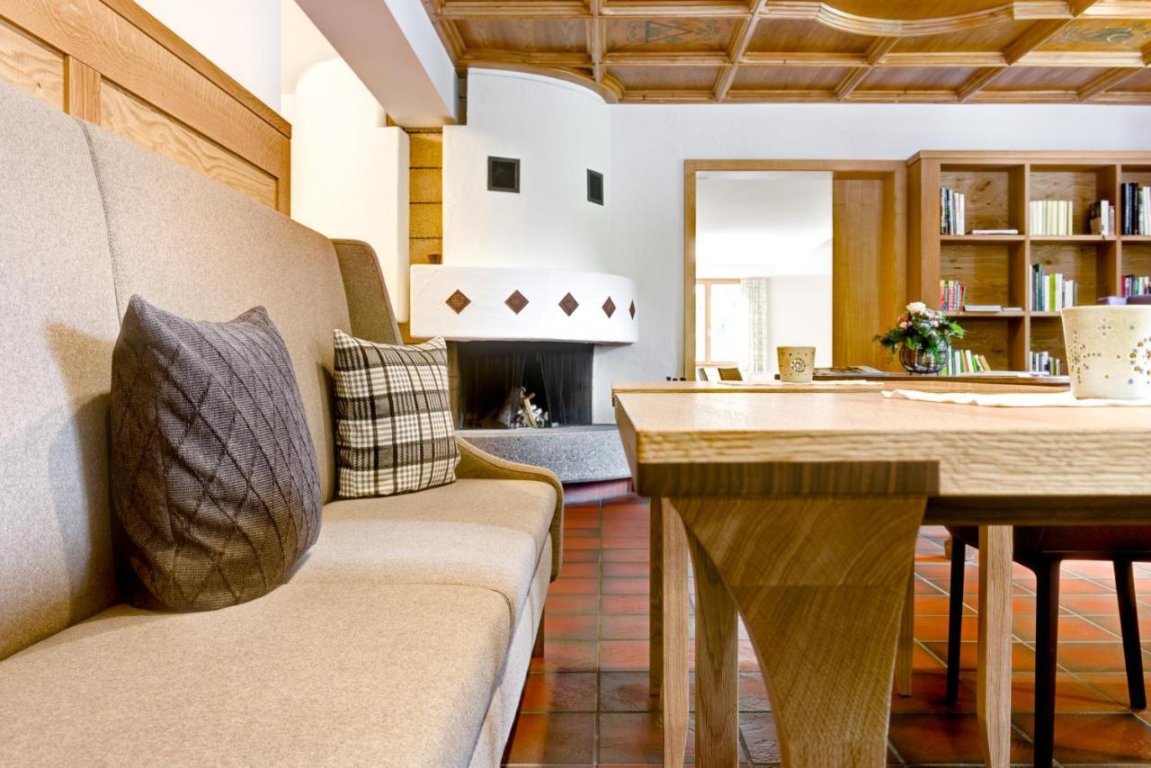 Hotel Gasthof Kreuz Sonntag Extérieur photo